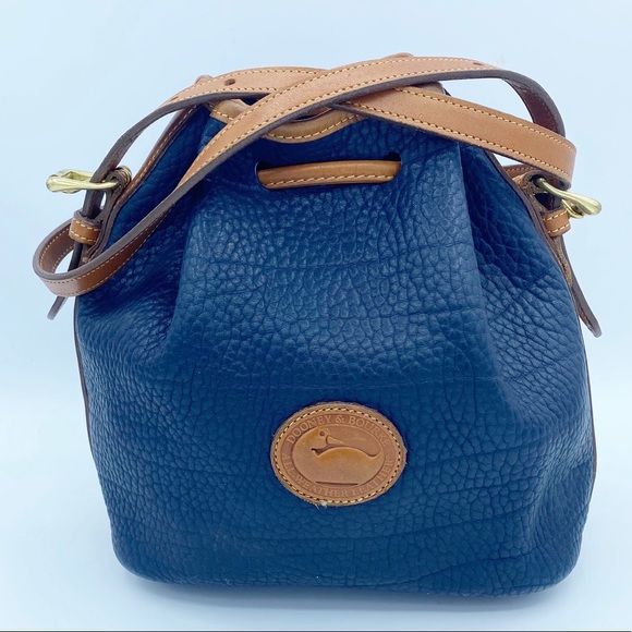 Dooney & Bourke Handbags - VTG DOONEY & BOURKE Medium Drawstring Hobo Bag